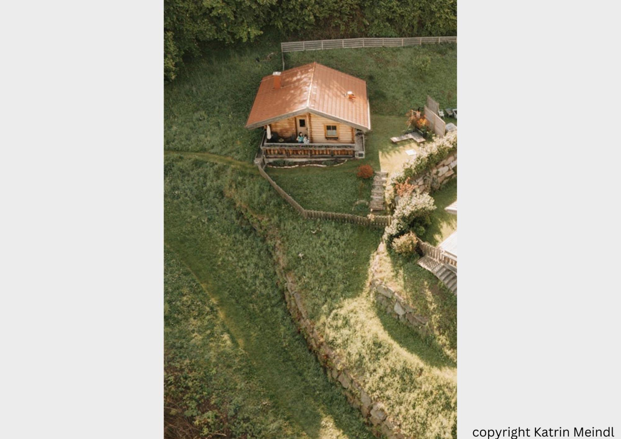 Das Paradieschen Edlitz - Stilvolles Blockhaus Mit Kamin Esterno foto